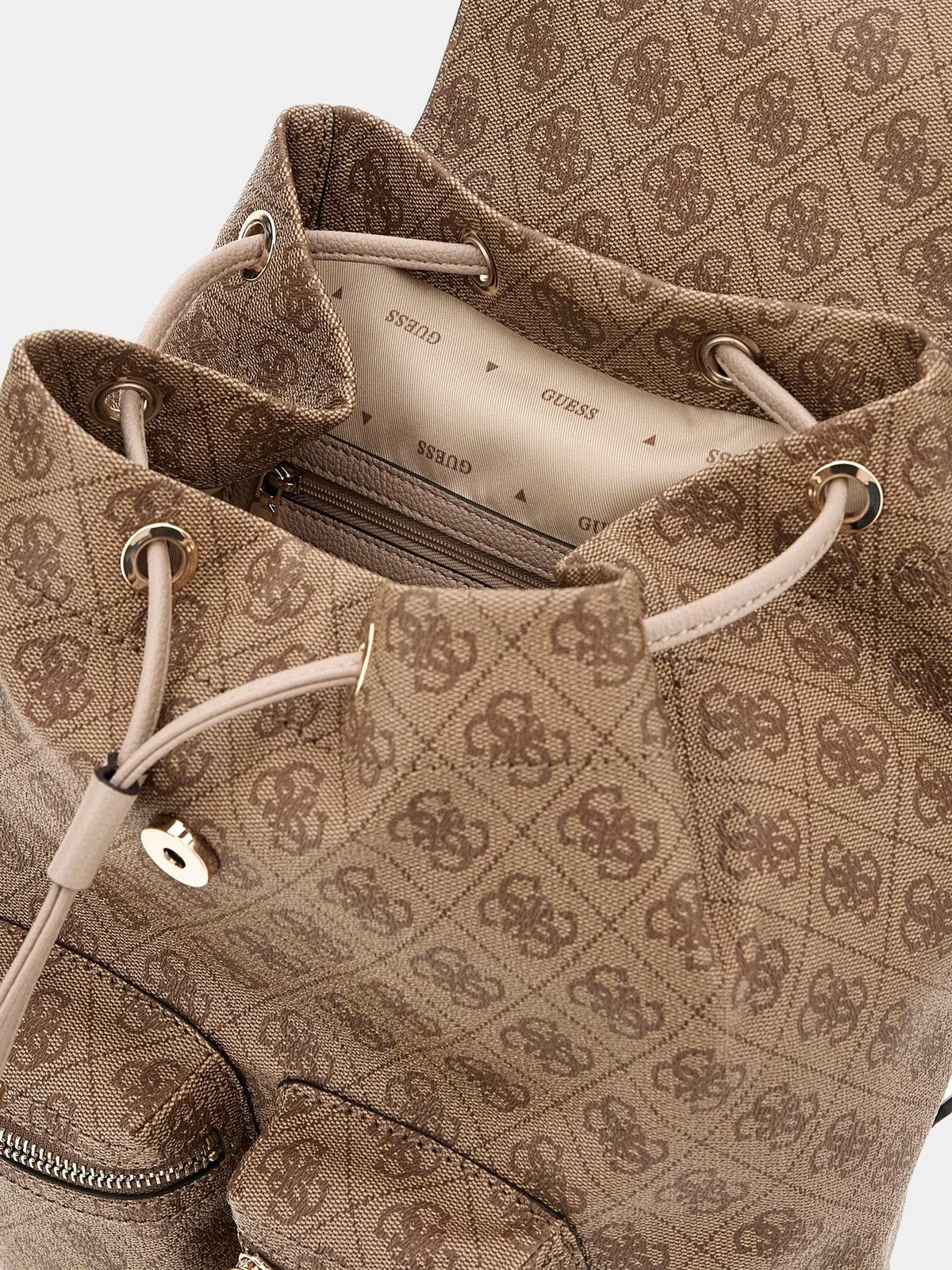 GUESS Zaino Donna MANHATTAN II FLAP BACKPACK HWSG71 18310 LTL LATTE LOGO - Image 4