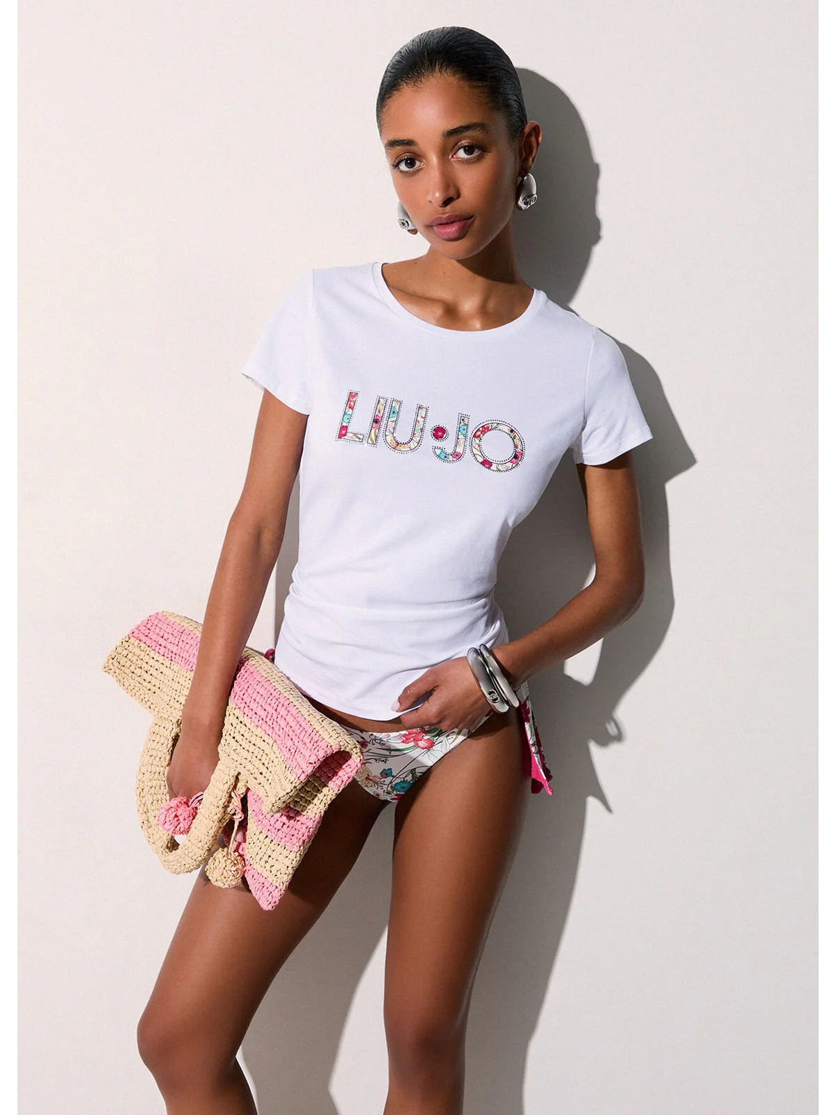 LIU JO BEACHWEAR T-shirt Donna  VA6169JS003 Q9136 Bianco/flowers - Image 4