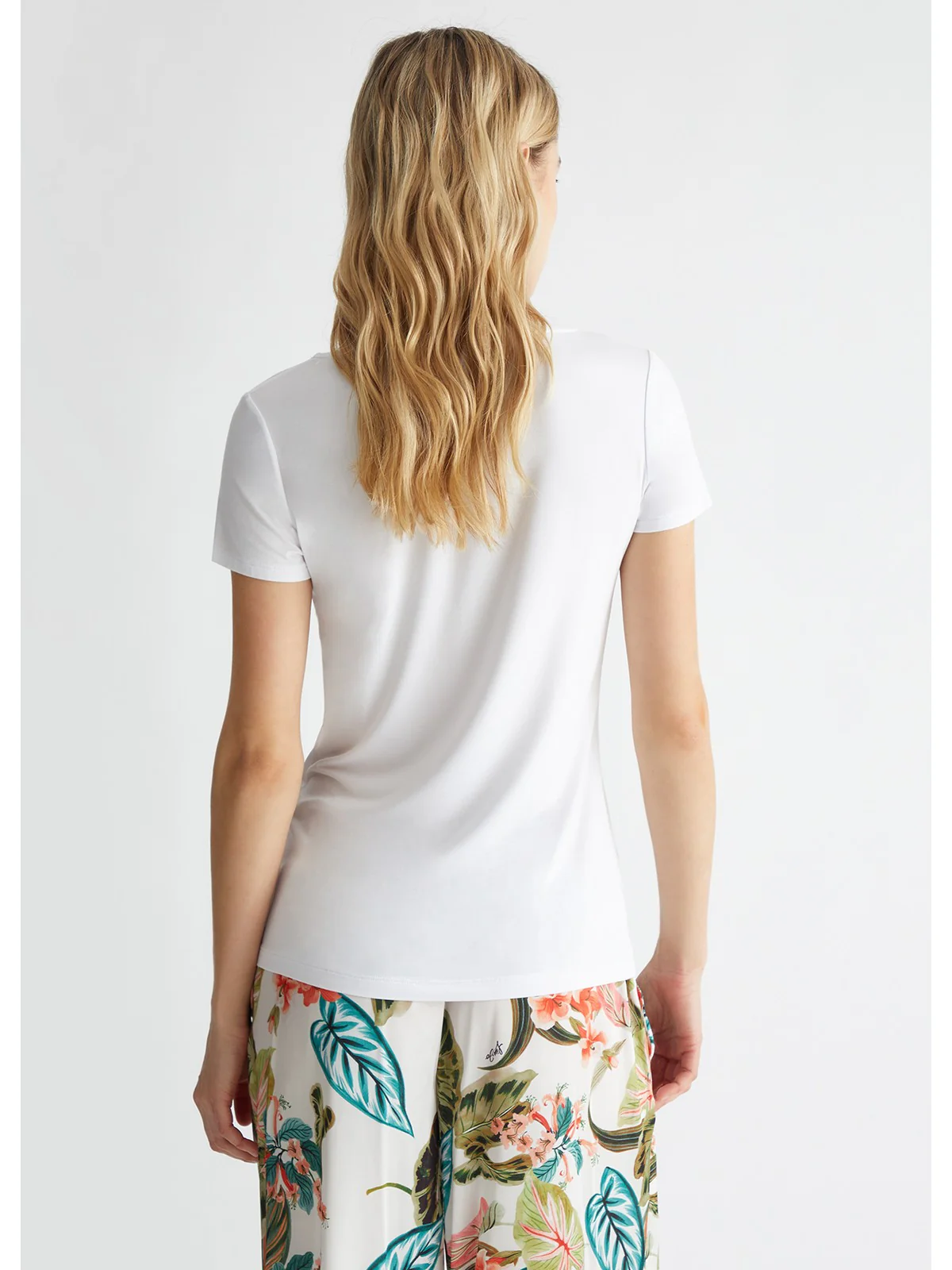 LIU JO BEACHWEAR T-Shirt e Polo Donna  VA4154JS360 N9240 Bianco - Image 3
