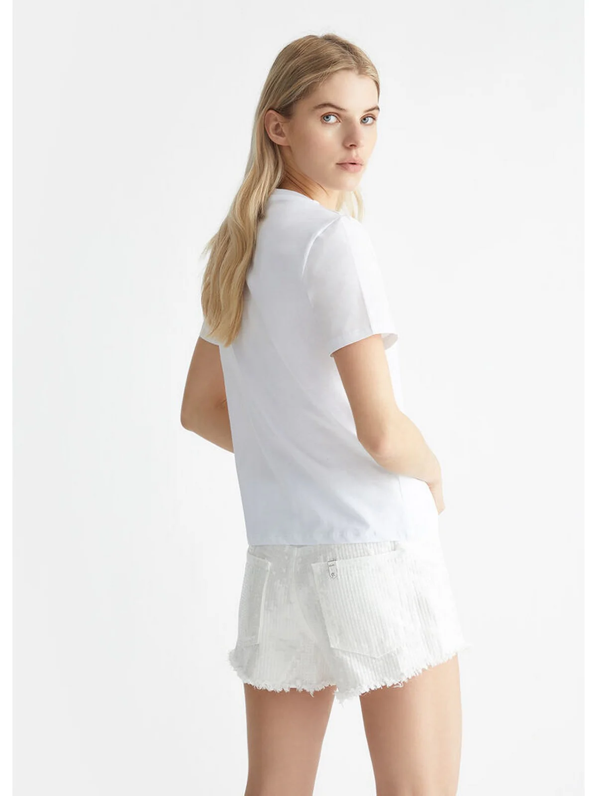 LIU JO FRESH T-Shirt e Polo Donna  8A4016J4830 11111 Bianco - Image 3
