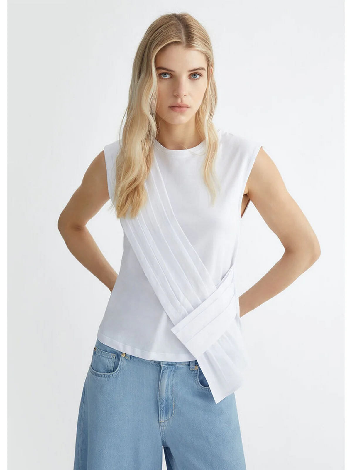 LIU JO FRESH T-Shirt e Polo Donna  8A4017J4830 11111 Bianco - Image 2