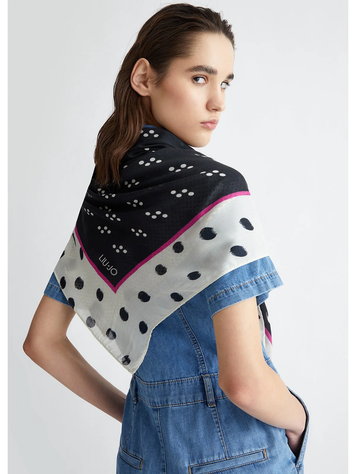 LIU JO SOFT Foulard Donna  2A4049T0300 09G37 Nero - Image 4