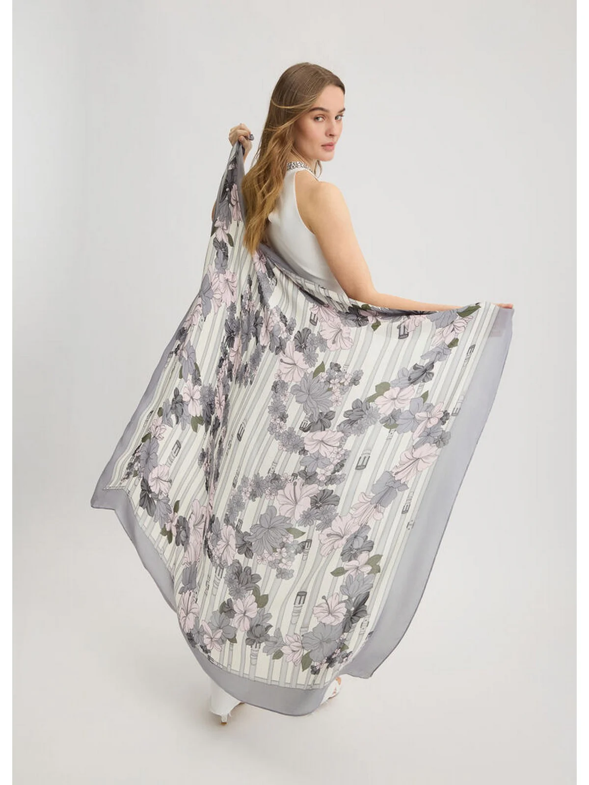 LIU JO SOFT Foulard Donna  2A5037T0300 22222 Nero - Image 4