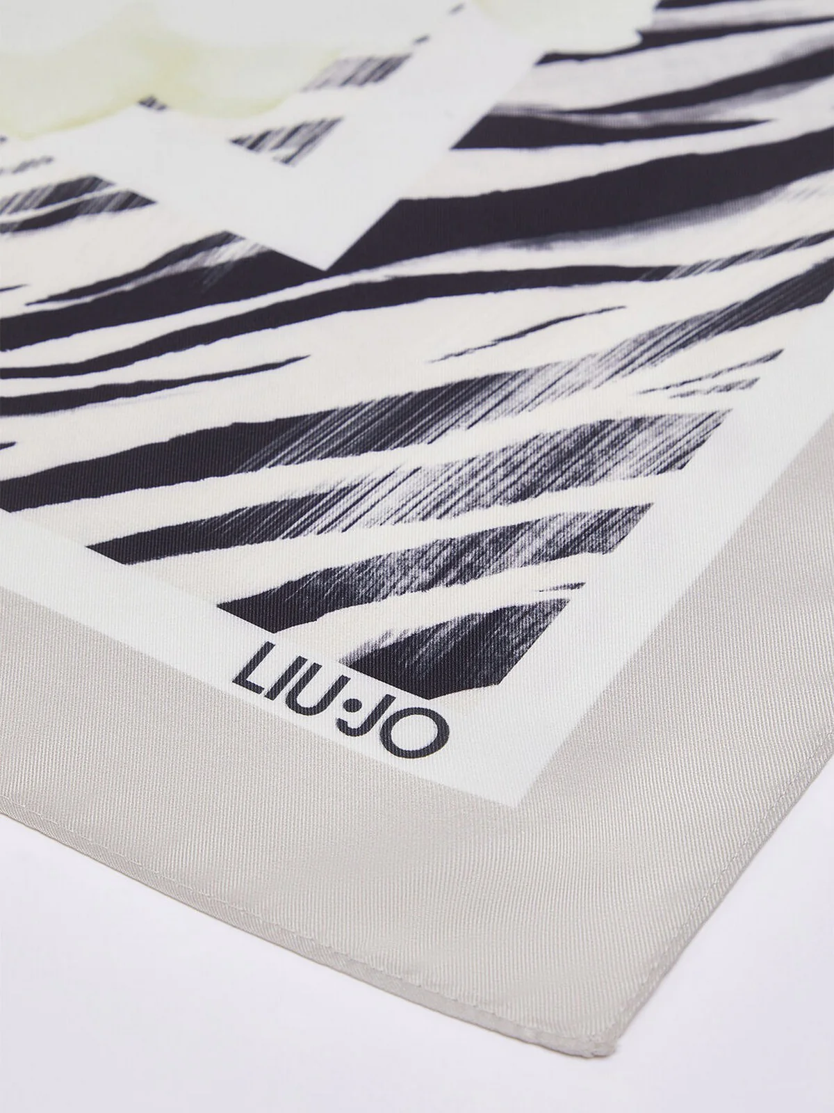 LIU JO SOFT Foulard Donna  2A6053T2745 09261 Peonia - Image 3
