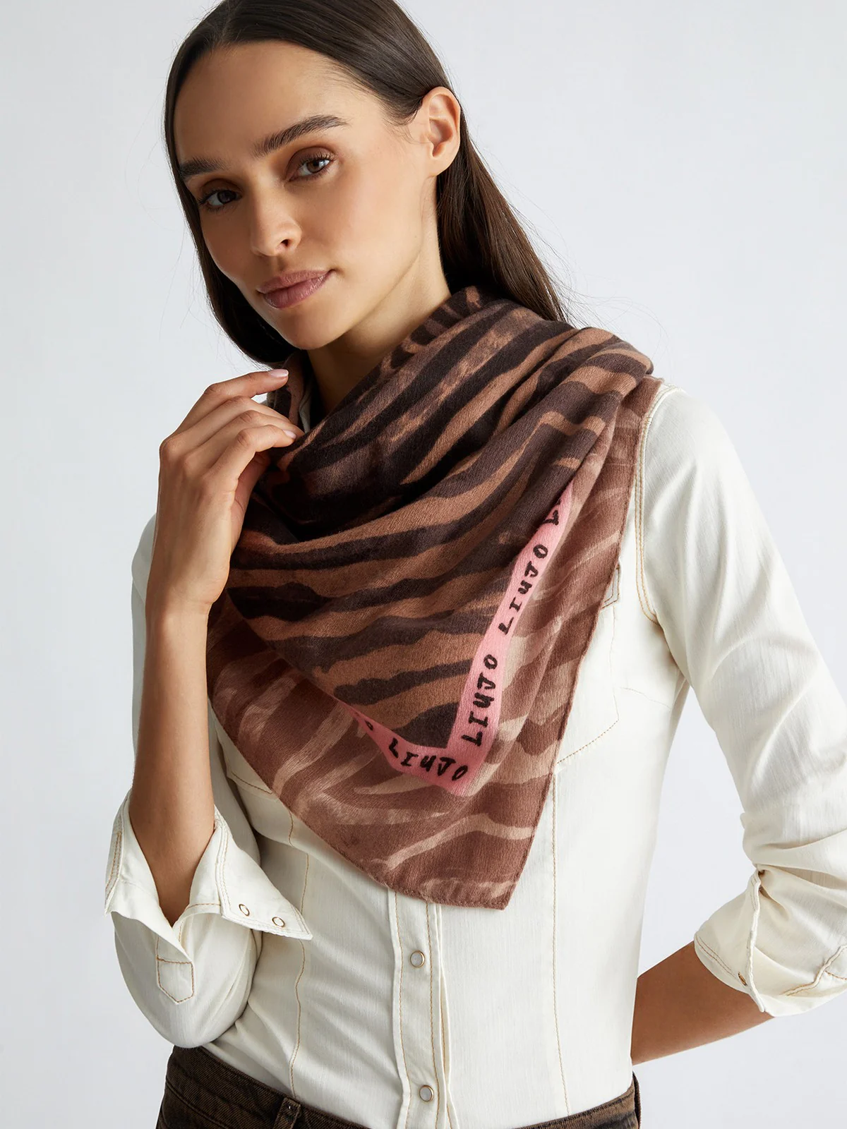 LIU JO SOFT Foulard Donna  2F4095T0300 00070 Marrone - Image 5