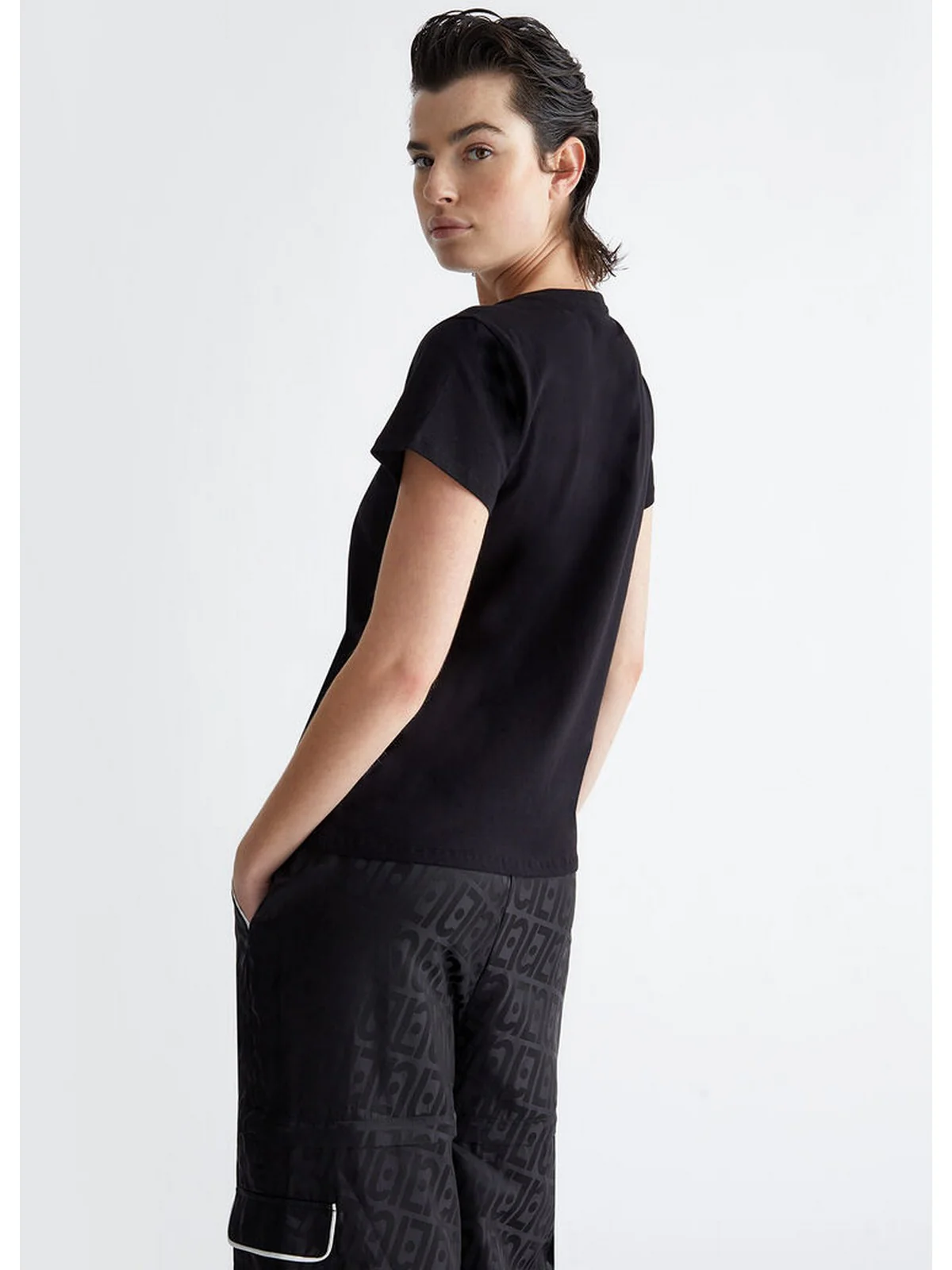 LIU JO SPORT T-Shirt e Polo Donna  TA4137J6040 U9958 Nero - Image 4