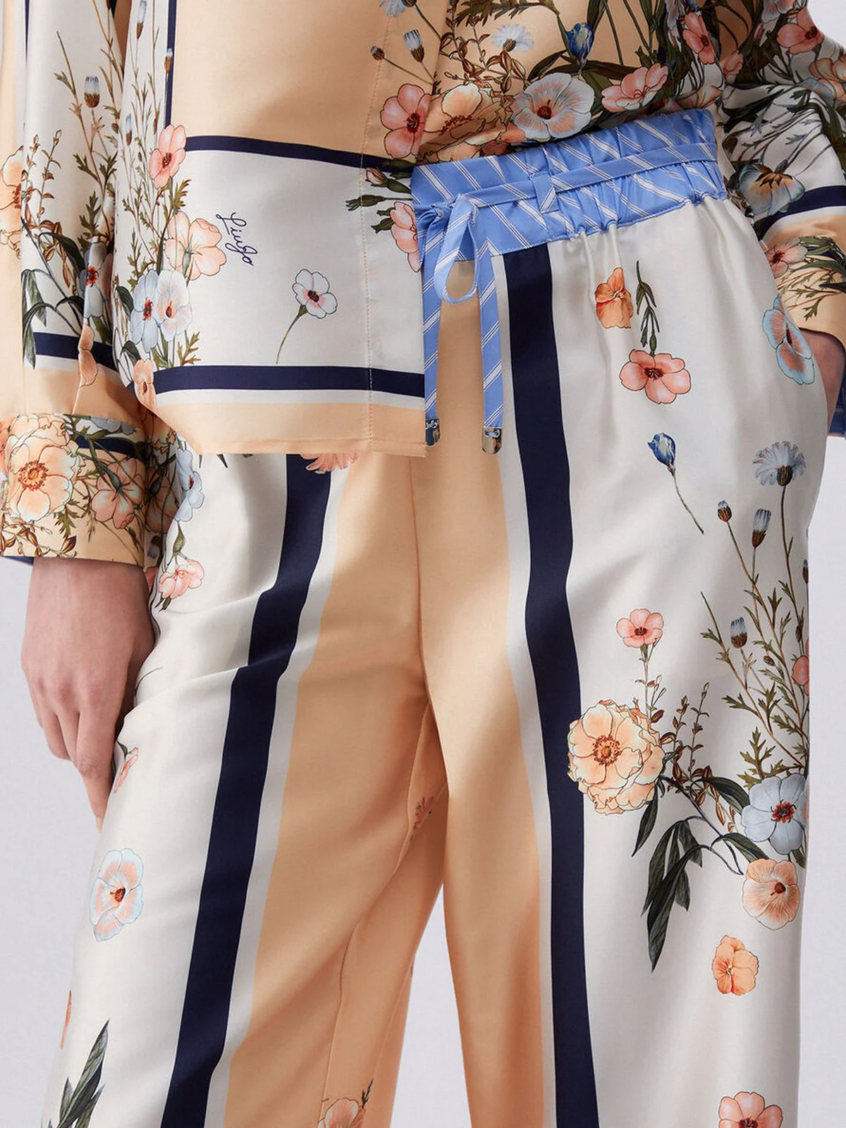 LIU JO WHITE Pantalone Donna WA6358T2555 P9546 Blu str/bloom.big - Image 6