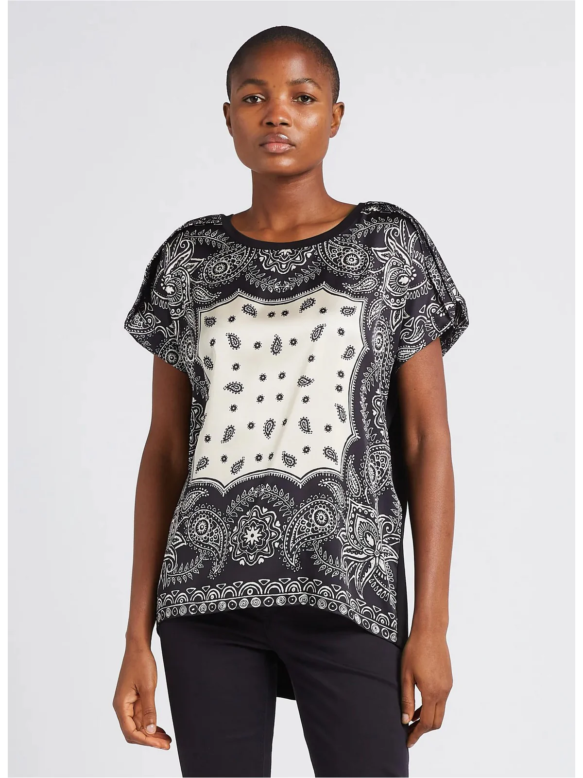 LIU JO WHITE T-Shirt e Polo Donna  MA4116J7821 N9373 Nero - Image 2