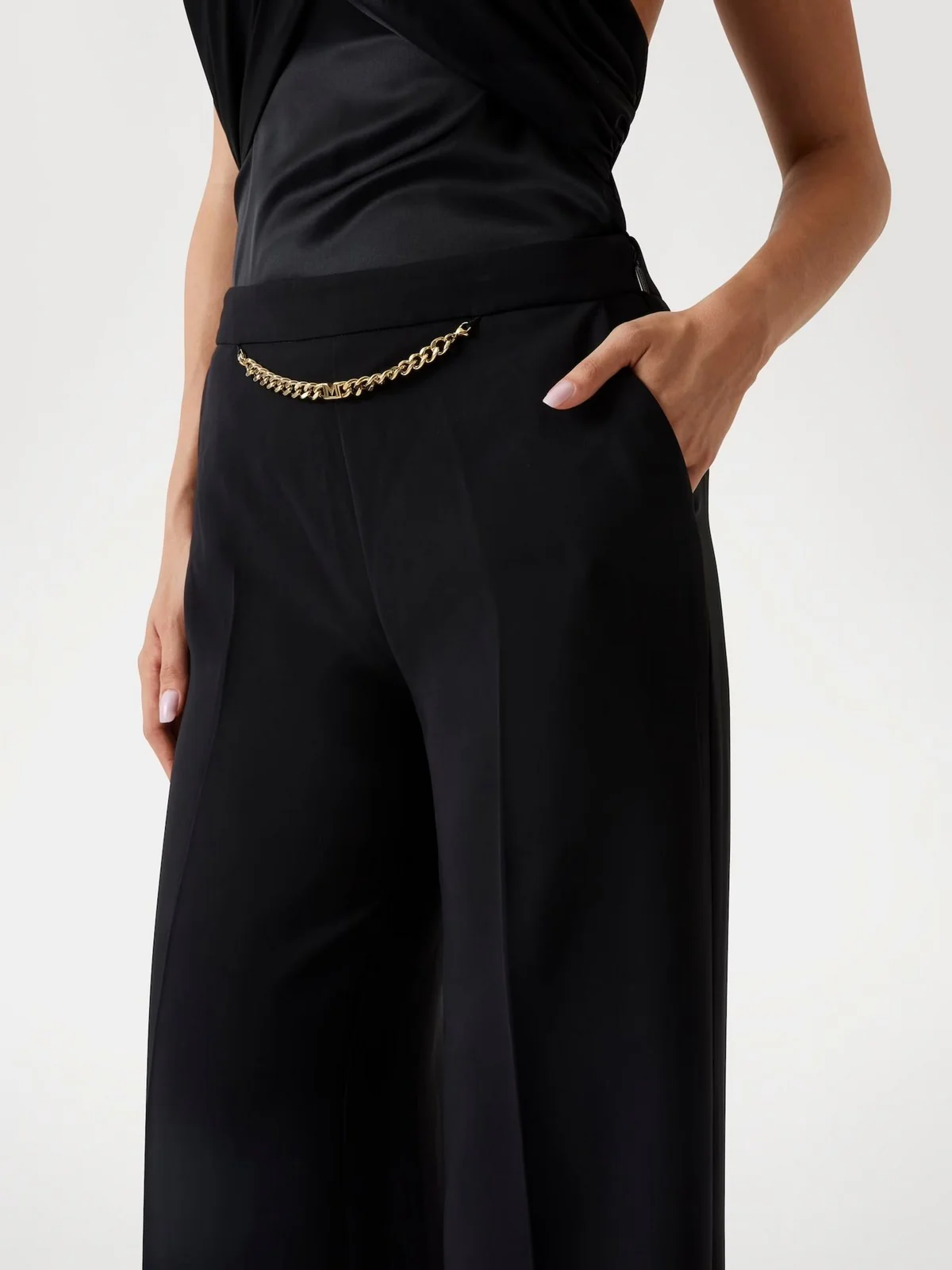 MARCIANO Pantalone Donna ELLA W/CHAIN STRAIGHT PANTS 5YGB01 7357A JBLK Jet Black A996 - Image 5