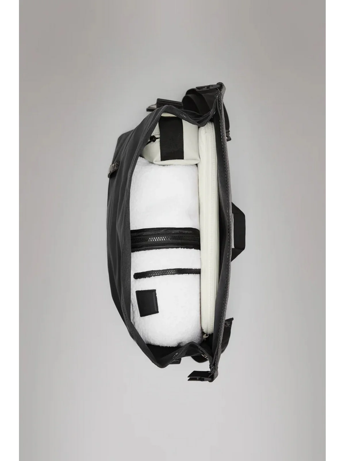 RAINS Borsa Unisex adulto Trail Rolltop Messenger Bag 14490 01 Black Nero - Image 4