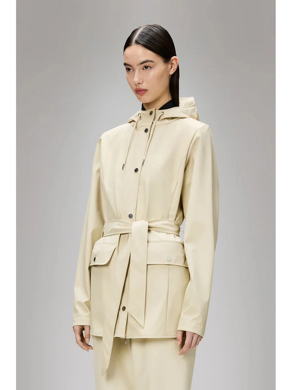 RAINS Giubbino Donna Curve Jacket W3 12100 26 Dune Beige - Image 5