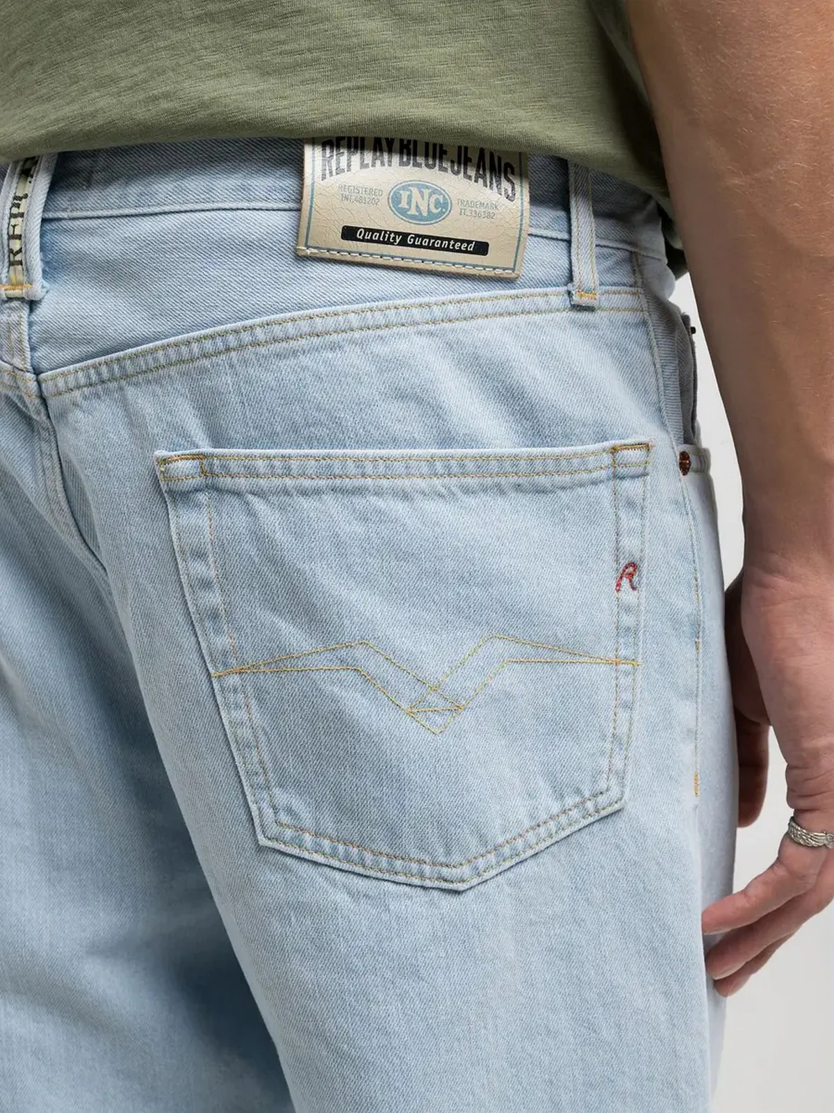 REPLAY Jeans Uomo  M9Z1000800808 011 SUPERLIGHT BLUE - Image 4