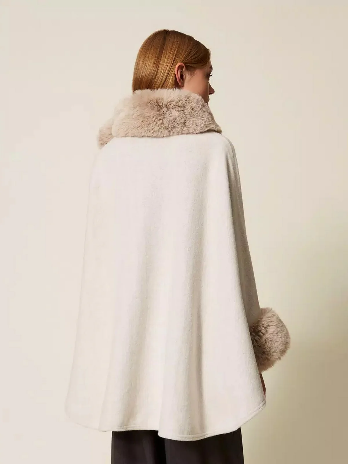 TWINSET Mantella Donna LONG FIBER PONCHO 252TO5130 00282 NEVE - Image 3